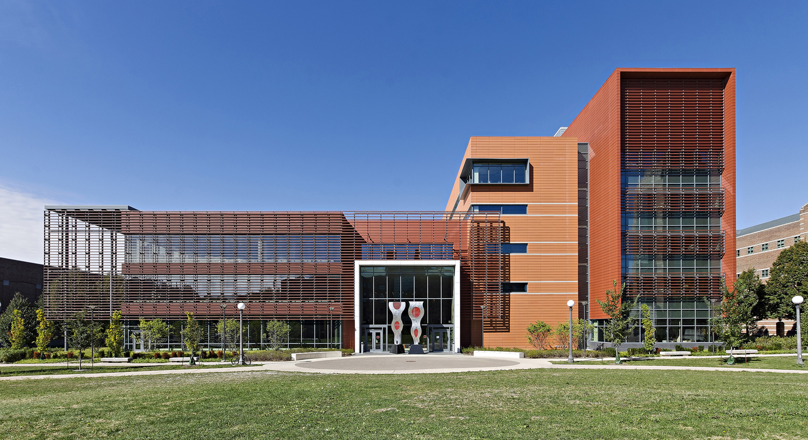 UNIVERSITY OF ILLINOIS ECE BUILDING Living Future